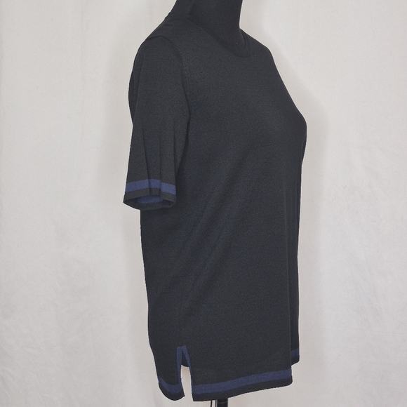 Tahari Short Sleeve Crew Neck Colorblock Hip-Length Top Side Hem Slits - Size S - Picture 3 of 13